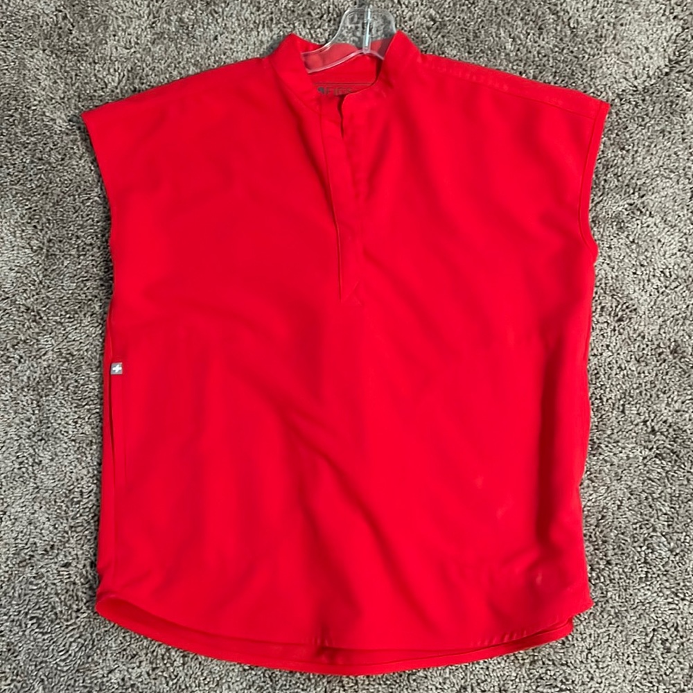 Figs rafaela scrub top in red. Size XXS